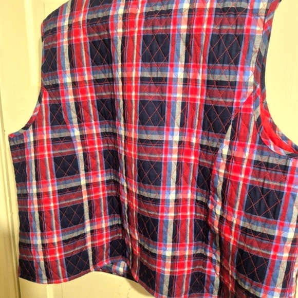 Southern Lady Plaid Quilted Vest with Zipper And Pockets 3X - Picture 6 of 6